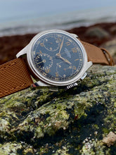 Load image into Gallery viewer, 1940's rare Kronometer Stockholm "Gilt dial". *SERVICED*