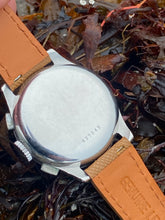 Load image into Gallery viewer, 1940's rare Kronometer Stockholm "Gilt dial". *SERVICED*