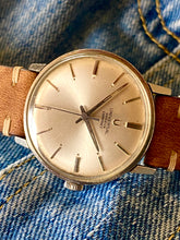 Load image into Gallery viewer, 1960’s rare Universal Geneve ”Compact” ultra thin