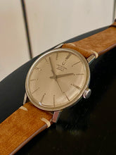 Load image into Gallery viewer, 1960’s rare Universal Geneve ”Compact” ultra thin