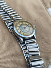 Load image into Gallery viewer, Crocodile Bonklip bracelet