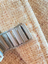 Load image into Gallery viewer, Crocodile Bonklip bracelet