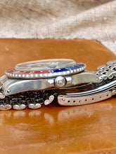 Load image into Gallery viewer, 1973 Rolex GMT Master, ref. 1675 *SERVICED*