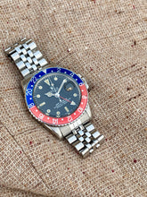 Load image into Gallery viewer, 1973 Rolex GMT Master, ref. 1675 *SERVICED*