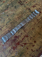 Load image into Gallery viewer, 18mm NOS riveted oyster bracelet