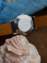 Load image into Gallery viewer, 1962 Beautiful Omega Seamaster 30 with ”linen dial”. *SERVICED* w warranty
