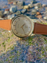 Load image into Gallery viewer, 1952 Omega Seamaster ”beefy lugs” *SERVICED*