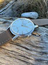 Load image into Gallery viewer, 1962 beautiful Omega Seamaster 30 *SERVICED* with warranty