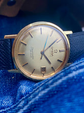 Load image into Gallery viewer, 1963 SUPER-Rare Omega Seamaster Deville with 18k gold case AND dial *SERVICED*