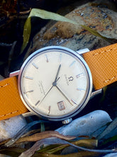 Load image into Gallery viewer, 1964 Omega Seamaster De Ville ”Linen dial” *SERVICED*