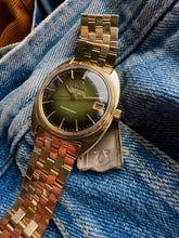 Load image into Gallery viewer, 1969 Super Rare Omega Constellation "Lacquer vignette" dial "SERVICED"