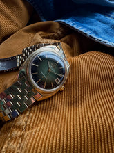 Load image into Gallery viewer, 1969 Super Rare Omega Constellation "Lacquer vignette" dial "SERVICED"