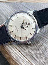 Load image into Gallery viewer, 1963 Omega Constellation ”Pie-Pan” 167.005. *SERVICED* w Warranty