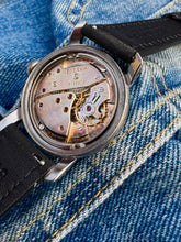 Load image into Gallery viewer, 1940’s ”fat case” Eterna with lovely dial *SERVICED*