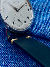 Load image into Gallery viewer, 1961 Very well preserved Longines (35mm) *SERVICED* w. waranty