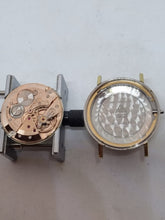 Load image into Gallery viewer, 1961 Omega Seamaster with gorgeous &quot;linen dial&quot; *SERVICED*