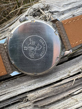 Load image into Gallery viewer, 1966 Omega Seamaster 600 with rare ”circle”-structure dial