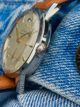 Load image into Gallery viewer, 1962 Omega Seamaster 30 with unpolished case *SERVICED*