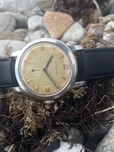 Load image into Gallery viewer, 1950’s two tone Eterna with ”fat case” design. *SERVICED*