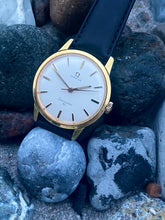 Load image into Gallery viewer, 1963 Stunning Omega Seamaster 30 ”linen stripes” dial