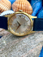 Load image into Gallery viewer, 1961 Omega Constellation ”Pie-Pan” 18k solid gold DeLuxe