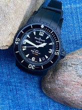Load image into Gallery viewer, 2023 Blancpain &amp; Swatch ”Oceans of Storm” NOS