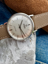 Load image into Gallery viewer, 1962 Rare Omega automatic Seamaster "Pre-Deville" with Tapestry dial, ref. 14765 *SERVICED*