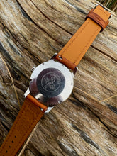 Load image into Gallery viewer, 1962 Beautiful Omega Seamaster 30 with glossy black dial *SERVICED* w. Warranty