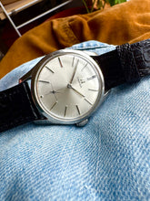 Load image into Gallery viewer, 1951 Beautiful Omega with ”sunburst dial” and preserved case and dial