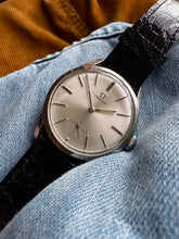 Load image into Gallery viewer, 1951 Beautiful Omega with ”sunburst dial” and preserved case and dial