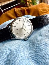 Load image into Gallery viewer, 1951 Beautiful Omega with ”sunburst dial” and preserved case and dial