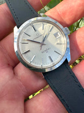 Load image into Gallery viewer, 1967 Beautiful Eterna ”Kontiki 10” with sharp case and linen dial