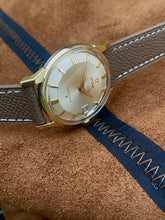 Load image into Gallery viewer, 1963 Beautiful Omega Constellation ”Pie-Pan” *SERVICED*