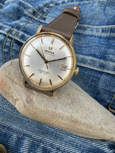 Load image into Gallery viewer, 1963 Omega automatic Seamaster deville ”sunburst”-dial *SERVICED*