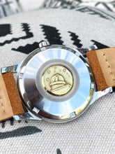 Load image into Gallery viewer, 1960 Omega Constellation Calendar with uncommon dial *SERVICED*