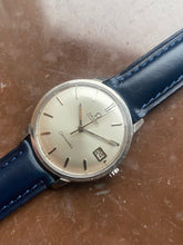 Load image into Gallery viewer, 1964 Omega Automatic Seamaster with sunburst dial *SERVICED*