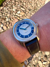 Load image into Gallery viewer, 1968 Certina DS-2 ref. 5301 300 with original DS strap and buckle *SERVICED*