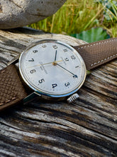 Load image into Gallery viewer, 1966 Omega Seamaster 600 with rare ”circle”-structure dial