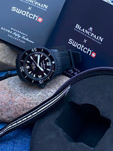 Load image into Gallery viewer, 2023 Blancpain &amp; Swatch ”Oceans of Storm” NOS