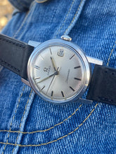 Load image into Gallery viewer, 1964 Omega Seamaster in lovely condition *SERVICED*