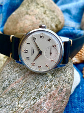 Load image into Gallery viewer, 1961 Very well preserved Longines (35mm) *SERVICED* w. waranty