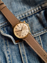 Load image into Gallery viewer, 1970 Beautiful Omega Seamaster deville *SERVICED* w. Warranty