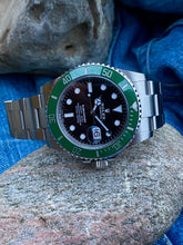 Load image into Gallery viewer, 2022 Full set Rolex submariner &quot;Starbuck&quot; in very good condition