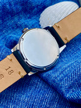 Load image into Gallery viewer, 1961 Very well preserved Longines (35mm) *SERVICED* w. waranty