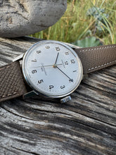 Load image into Gallery viewer, 1966 Omega Seamaster 600 with rare ”circle”-structure dial