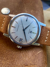 Load image into Gallery viewer, 1959 Omega Seamaster with rare linen dial *SERVICED*