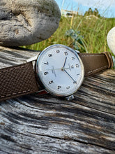 Load image into Gallery viewer, 1966 Omega Seamaster 600 with rare ”circle”-structure dial
