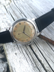 1950’s two tone Eterna with ”fat case” design. *SERVICED*