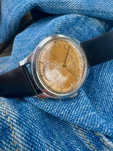 Load image into Gallery viewer, 1940/50’s rare Movado ”Sport” with F. Borgel case, original dial and original buckle