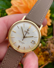 Load image into Gallery viewer, 1963 Stunning Omega Automatic Seamaster De Ville ”linen dial” *SERVICED*